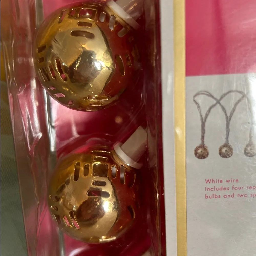 Lilly Pulitzer Indoor Outdoor Orb String Lights in Gold New